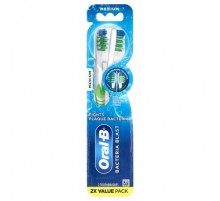 Oral-B, Bacteria Blast Toothbrush, Medium, 2 Toothbrushes